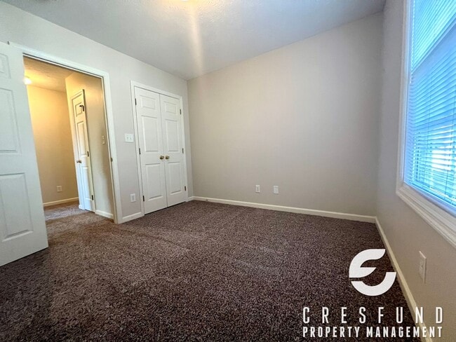 Building Photo - READY TO MOVE IN TODAY? This 3 Bed, 2 Bath Is Ready For You!