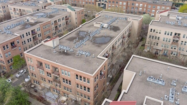 Building Photo - 545 N 1st St