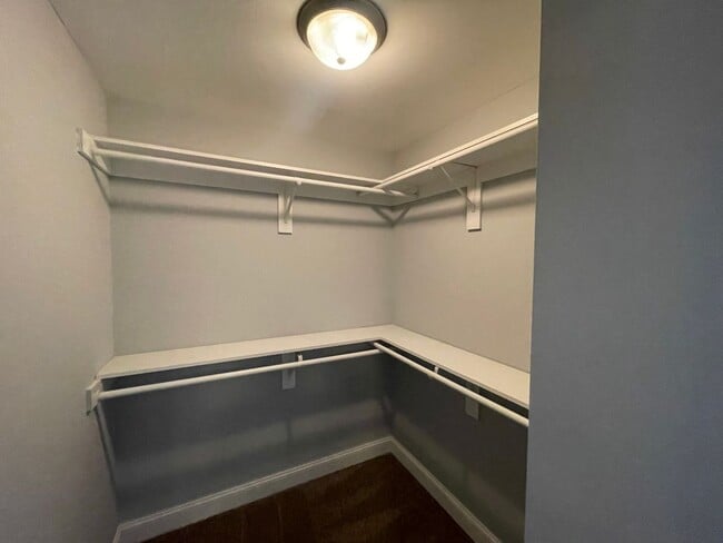 Building Photo - Nice, Newer Duplex Townhouse