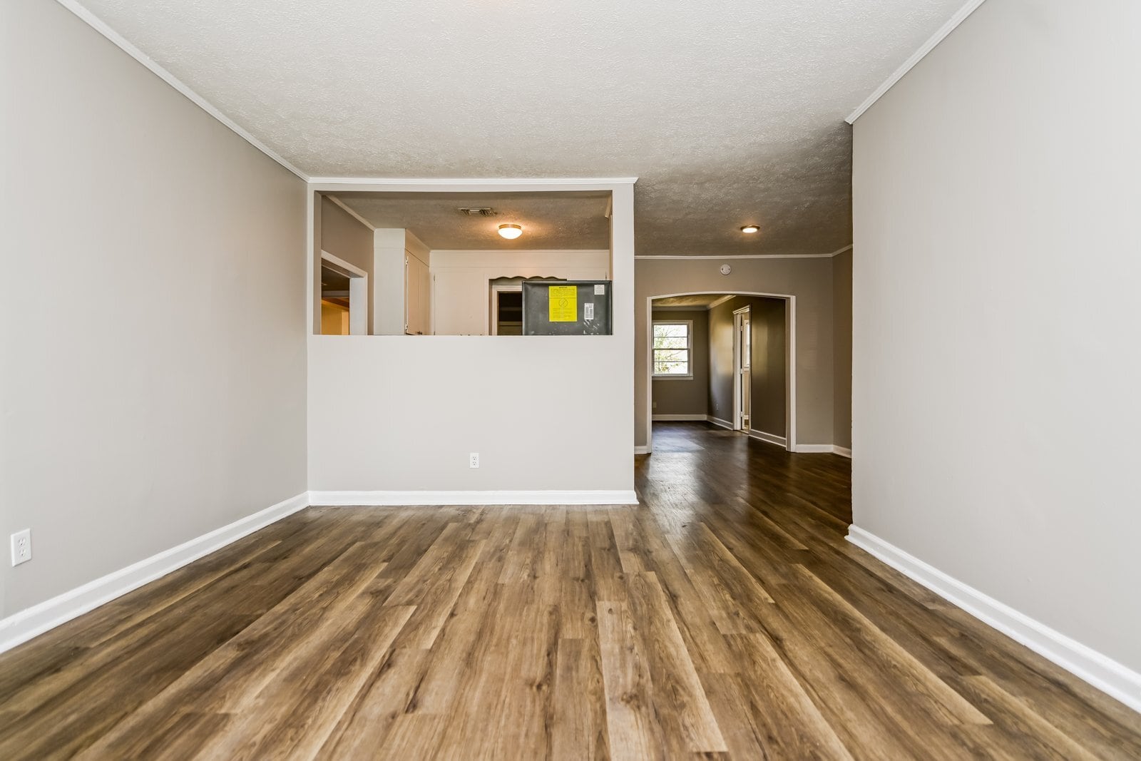 Building Photo - 114 Ravenwood Way