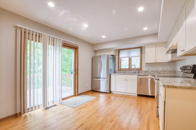 Building Photo - Spacious 2-Bedroom, 2-Story Apartment with Walk-Out Basement