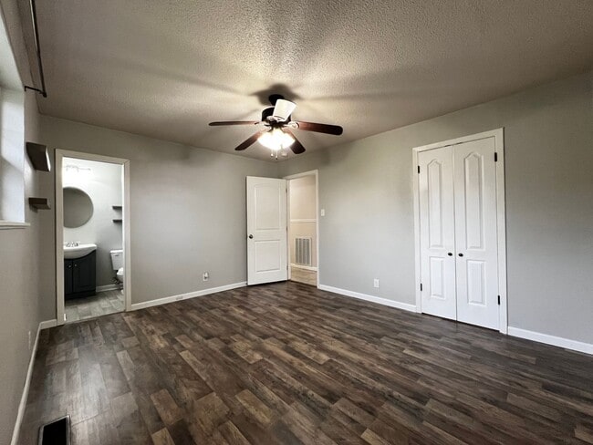 Building Photo - 895 Marion Anderson Rd