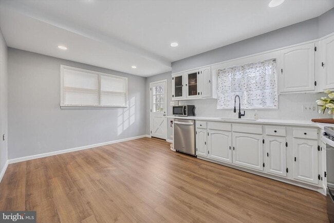 Building Photo - 455 Delmar St