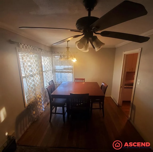 Building Photo - Charming 3BR/2BA Home in Bakersfield – 1,708 Sq Ft with Stove Included!