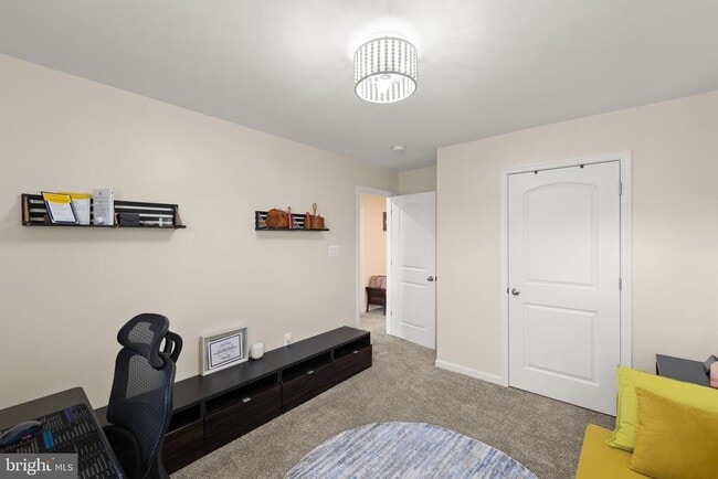 Building Photo - 124 Lenore Ln