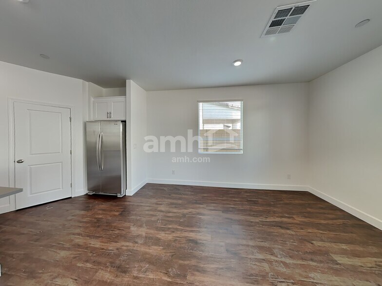 Building Photo - 124 Island Plumeria Ln