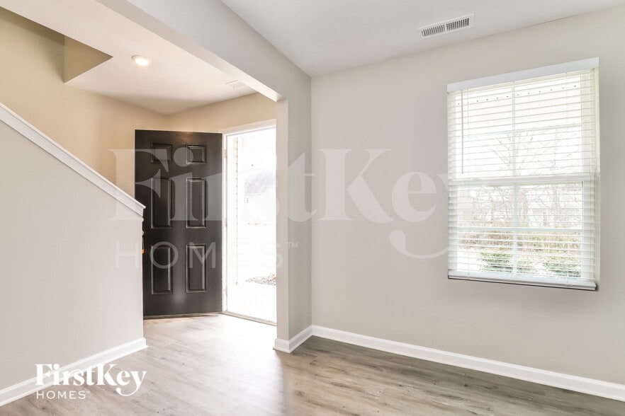 Building Photo - 217 Focus Ln