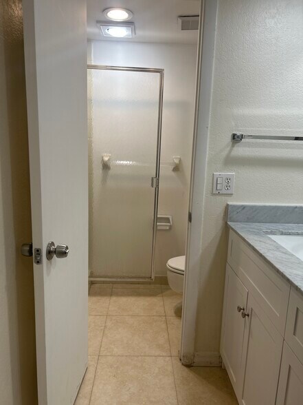 Building Photo - 2930 SW 87th Ter