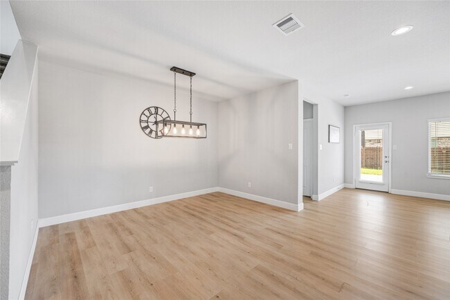 Building Photo - 21023 Belmont Village Wy
