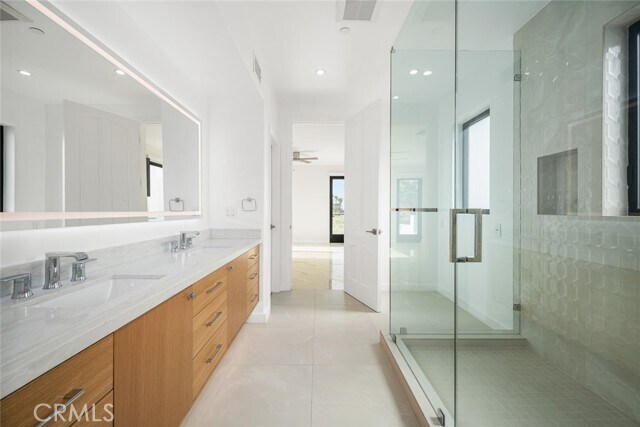 Building Photo - 1724 Bluff Pl