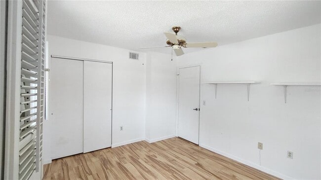 Building Photo - 570 Circlewood Dr