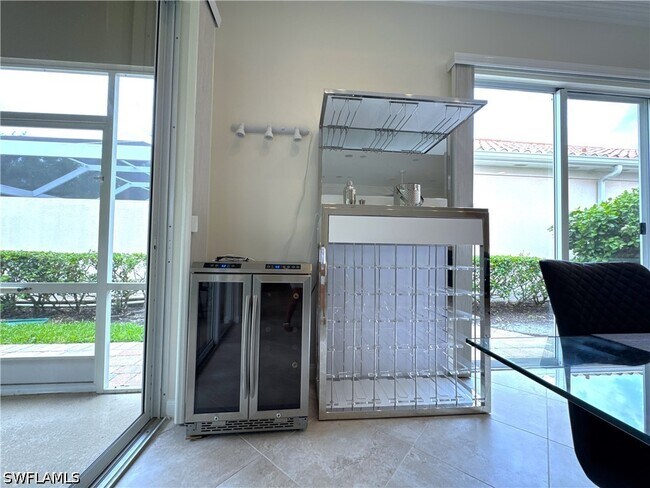 Building Photo - 4402 Novato Ct