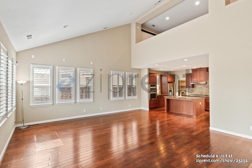 Building Photo - 651 Carrington Ct