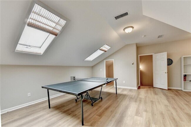 Building Photo - 106 Magnolia Grove