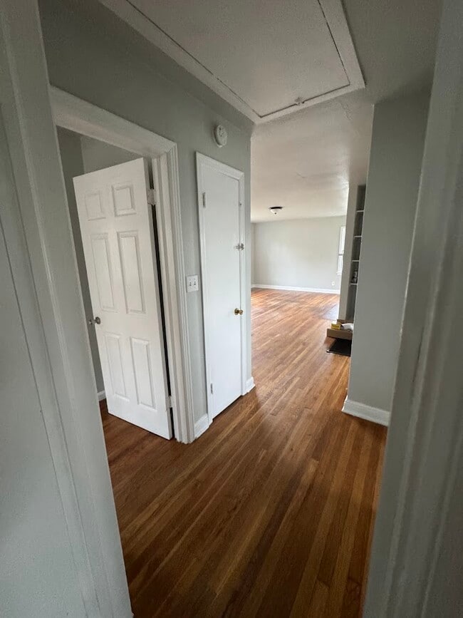 Building Photo - 1408 NW Downing St