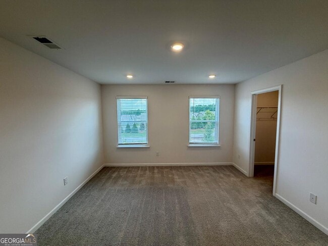 Building Photo - 257 Kenoot Dr