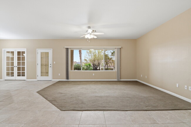 Building Photo - Discover comfortable single-story living in this inviting 3-bedroom, 2-bathroom home offering 1,7...