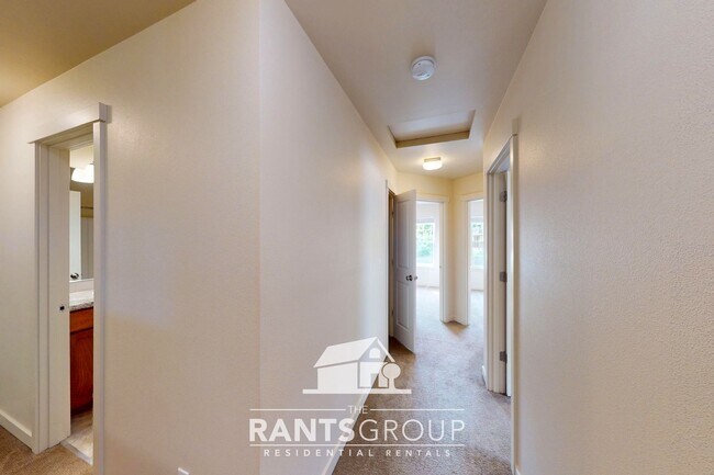 Building Photo - 837R