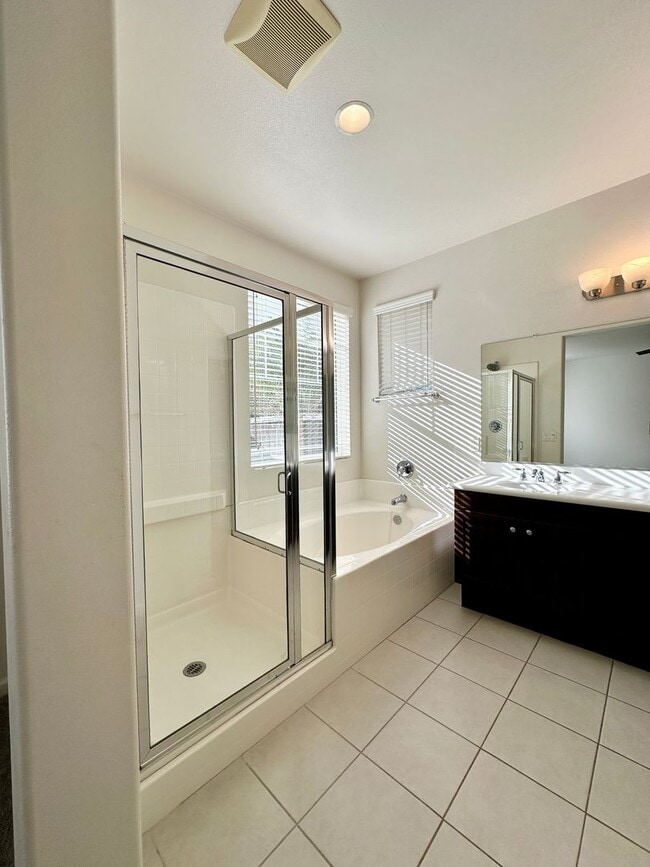 Building Photo - Beautiful 3 Bedroom 2 Bathroom Dove Creek Community Single Family Home in Atascadero Available 8/...