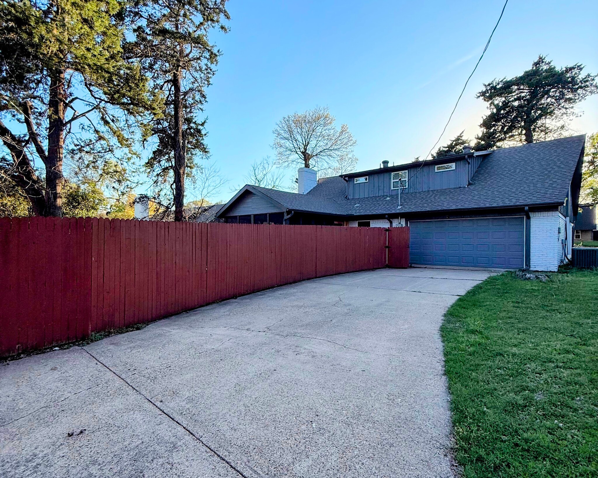 Garage - Alley access - 4028 Treeline Dr