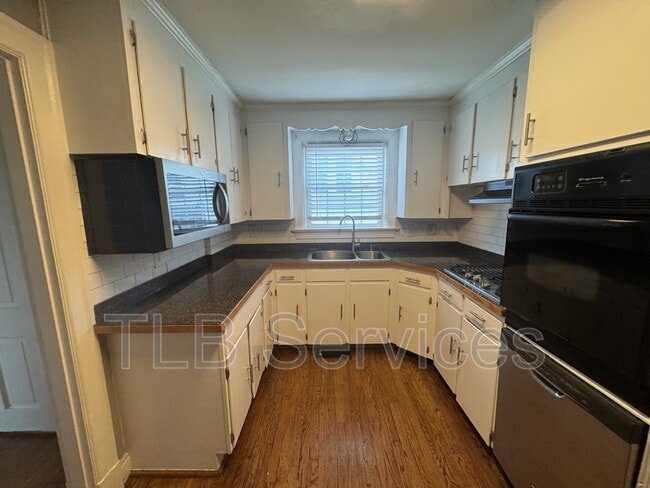 Building Photo - 310 Yeardley Ave