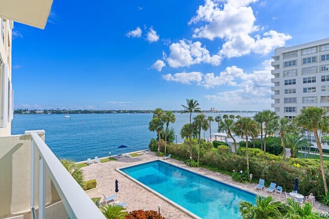 Building Photo - 2800 N Flagler Dr