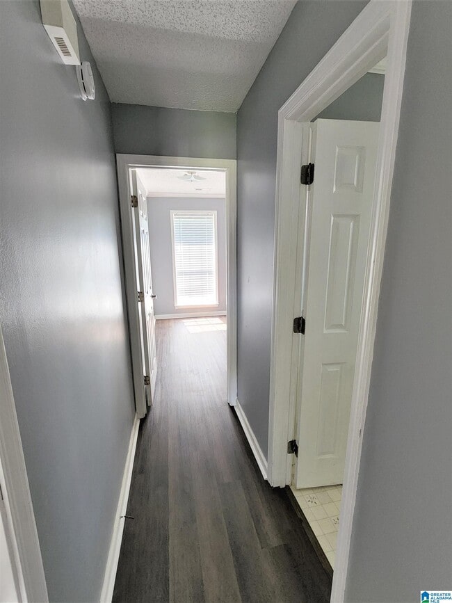 Building Photo - 3013 Bowron Rd