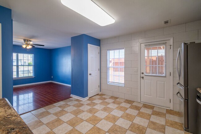Building Photo - 1053 Brianna Way