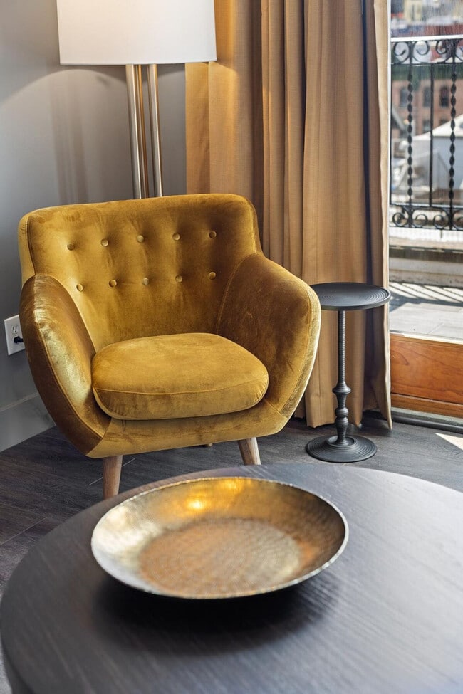 Building Photo - 100 Orchard St