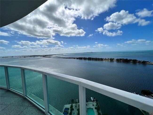 Building Photo - 2101 Brickell Ave