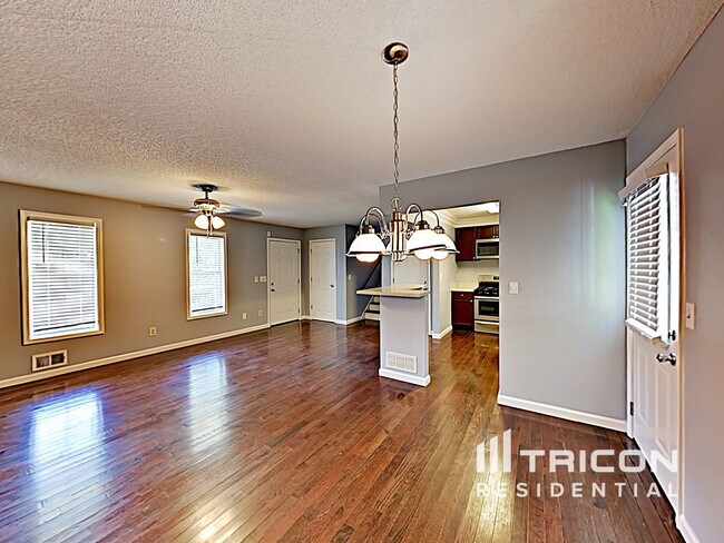 Building Photo - 203 Brookside Dr