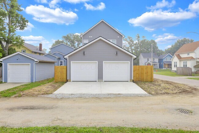 Building Photo - 901 Miller Ave