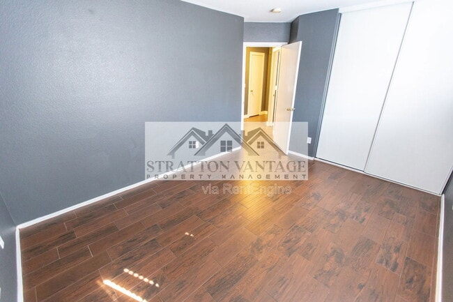 Building Photo - 9630 W Kingman St