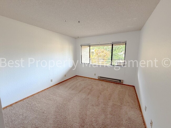 Building Photo - 39224 Guardino Dr