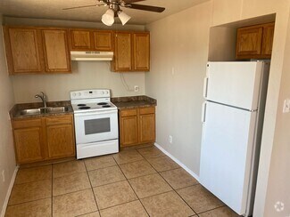 Building Photo - Move In Ready! Two Bedrooms