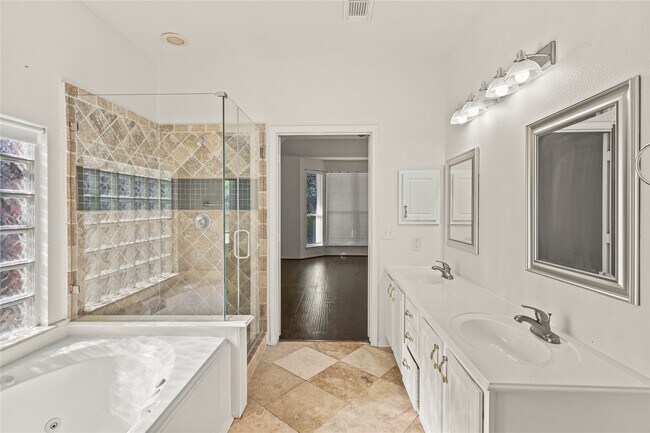 Building Photo - 20510 Pioneer Bend Ct