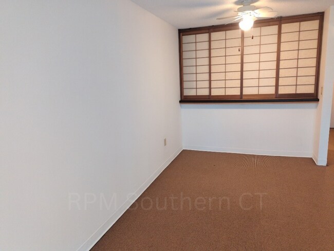 Building Photo - 1 Bedroom Condo | Whitneyville