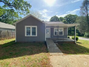 Building Photo - 3 Bedroom 1 Bath bungalow