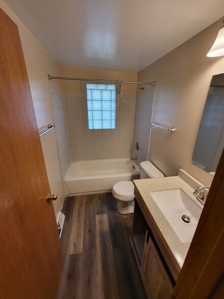 Building Photo - 6610 Carman Dr