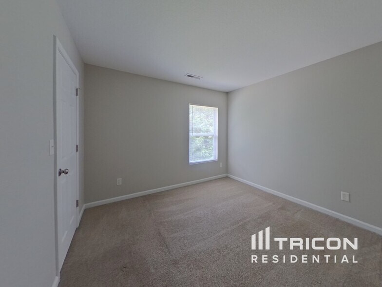 Building Photo - 1710 Ledson Ct