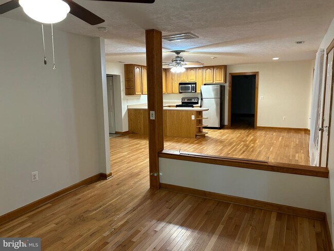 Building Photo - 14784 Pilea Pl