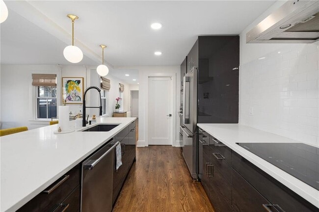 Building Photo - 23 Mt Vernon St