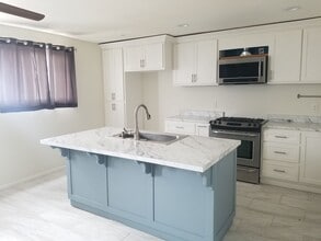 Building Photo - Exclusive Rental Home in Berry Neighborhood