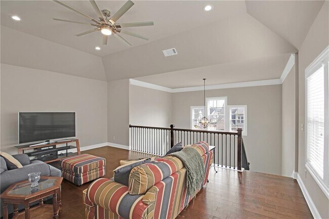 Building Photo - 3000 Smyrna Grove Dr