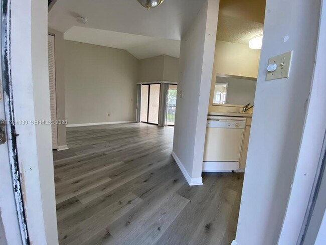 Building Photo - 1149 Independence Trail