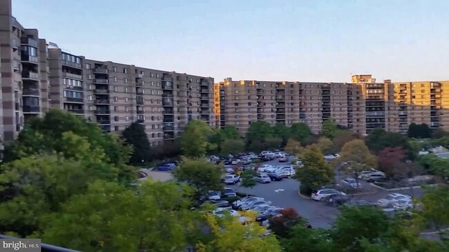 Building Photo - 8340 Greensboro Dr
