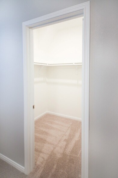 Building Photo - 9406 Castillo Ct