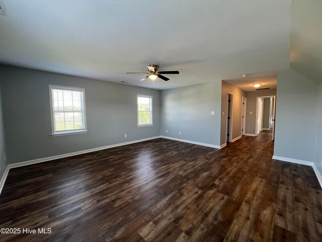 Building Photo - 104 Newhan Ln