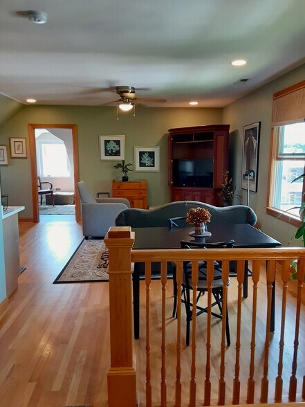 Building Photo - 2422 N Drake Ave