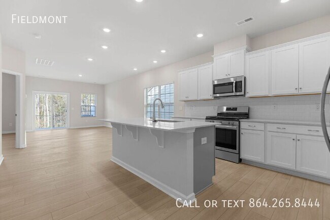 Building Photo - 211 Backstay Ln